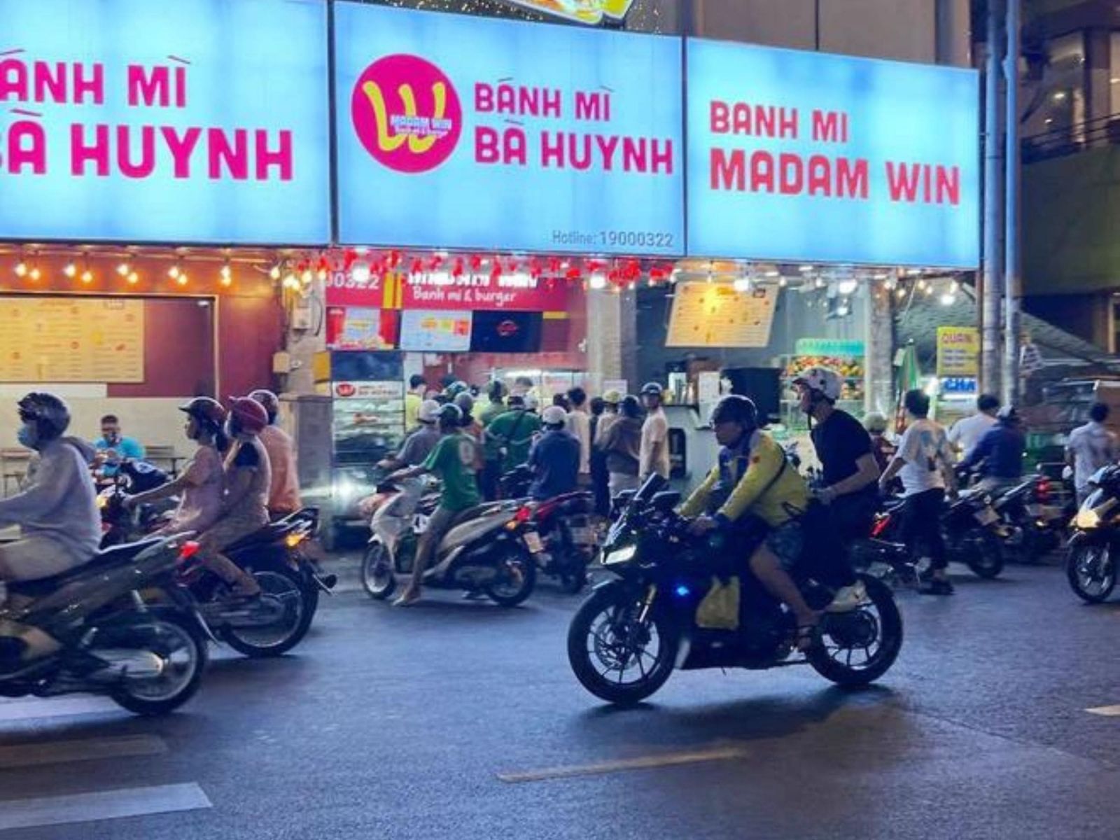 Bánh mì bà huynh